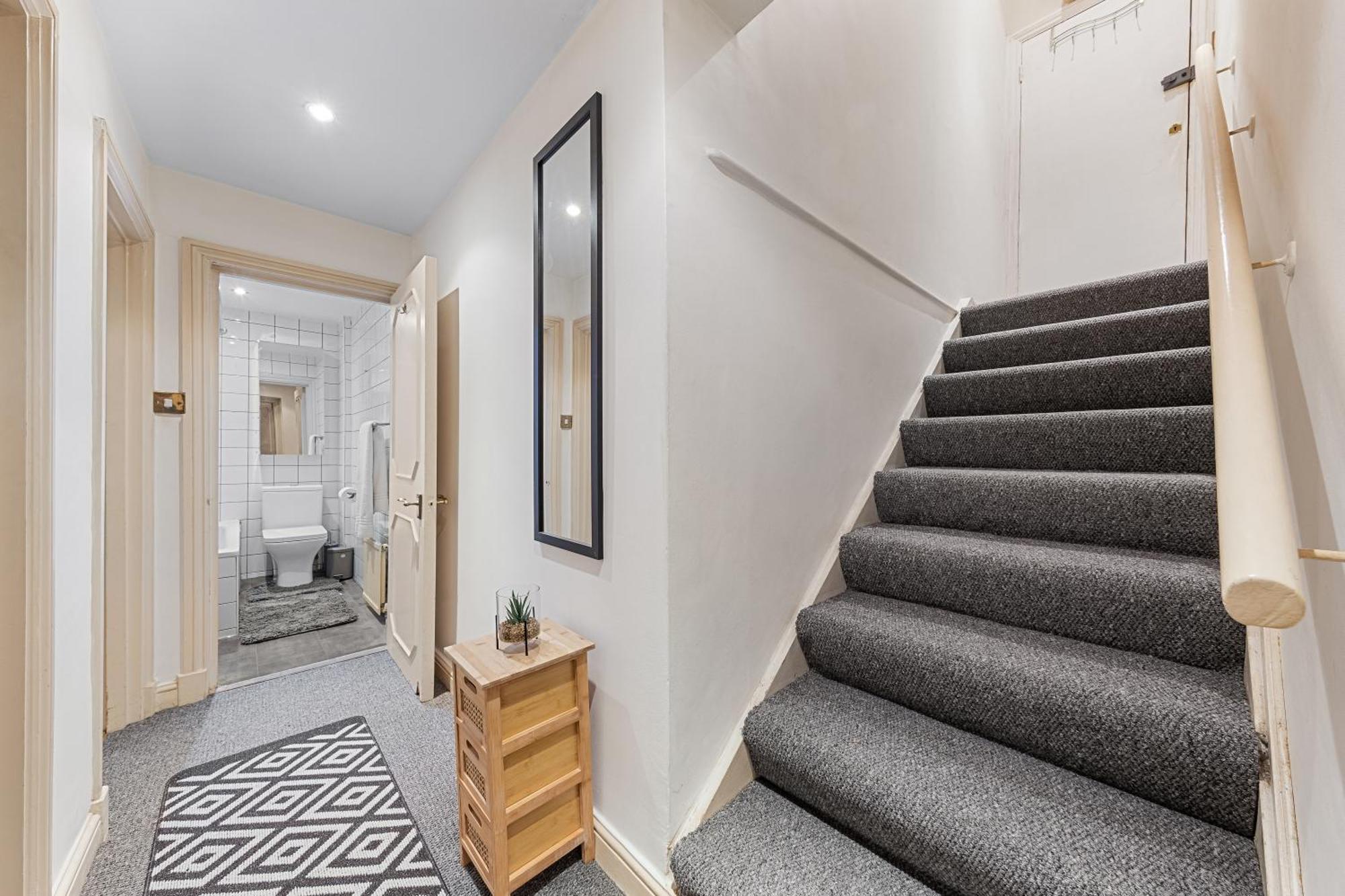 Your Elite Hyde Park Retreat 2-bedroom Luxury Flat * Londres